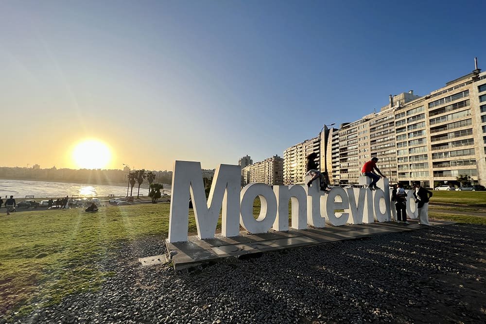 Montevidéu Além do Óbvio: Uma Imersão na Alma da Capital Uruguaia